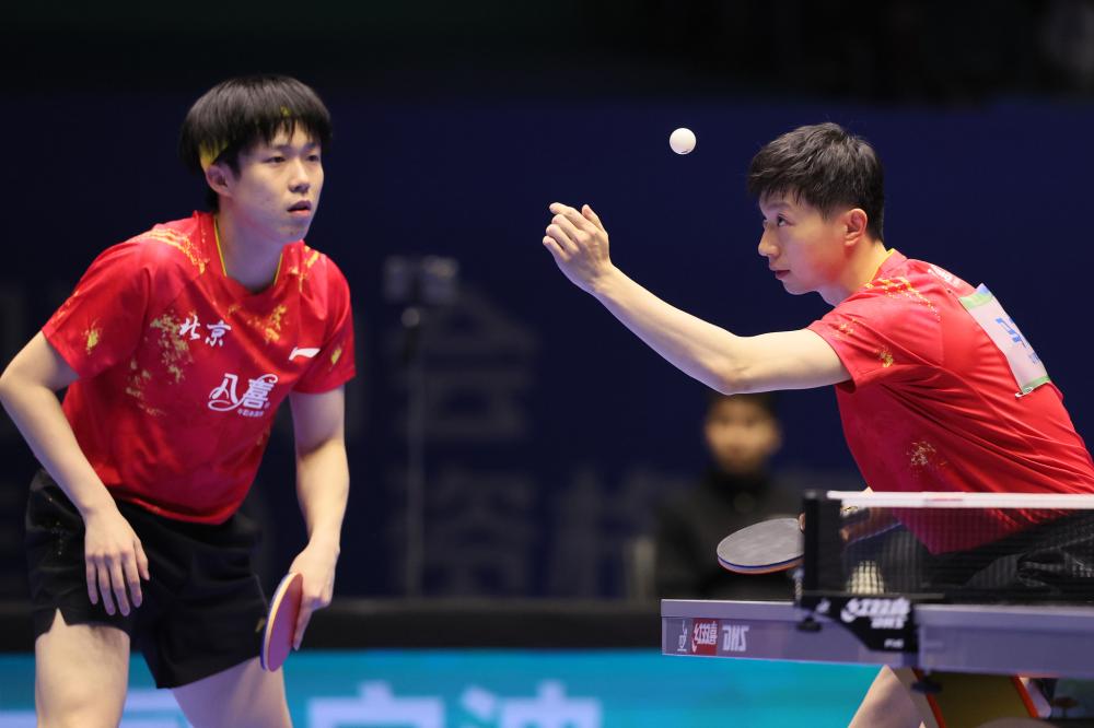 美记：湖人对维金斯很感兴趣，不会签下保罗